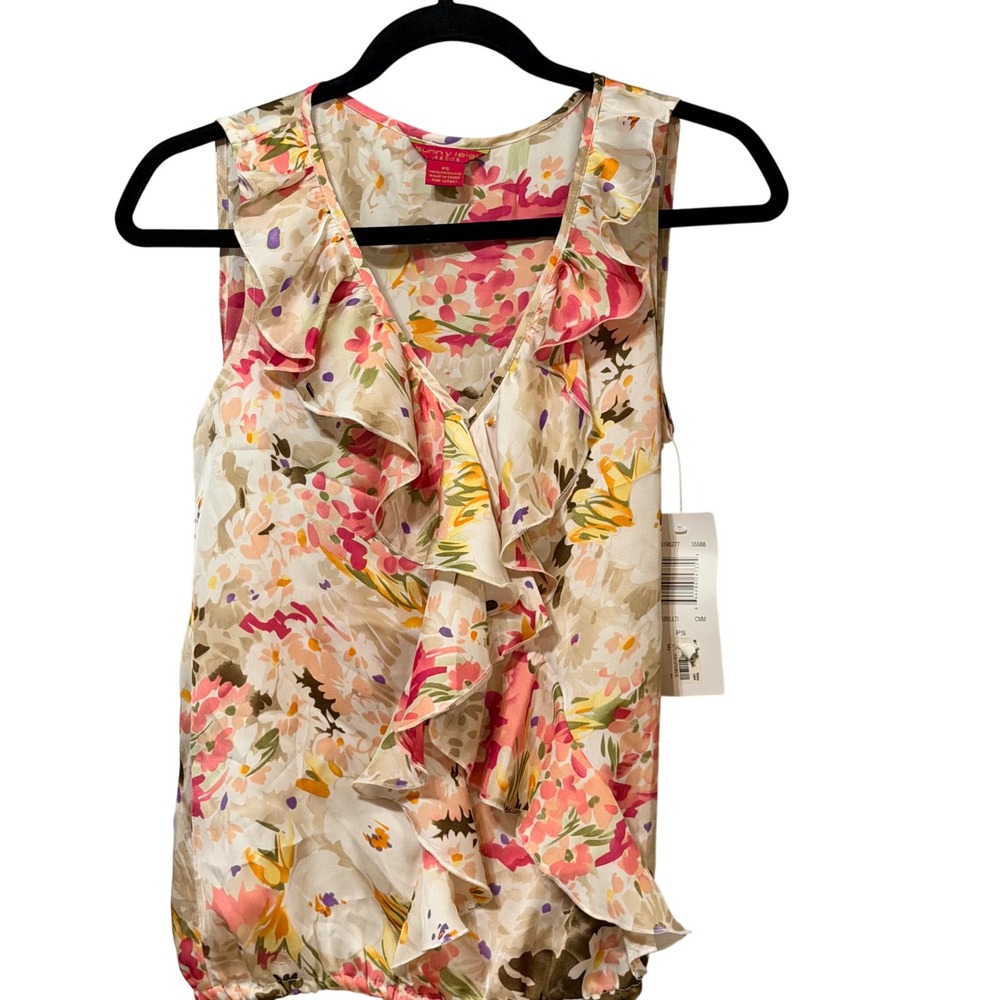 Sunny Leigh Petite Small Floral Ruffle V-Neck Sleeveless Bubble Hem Blouse PS